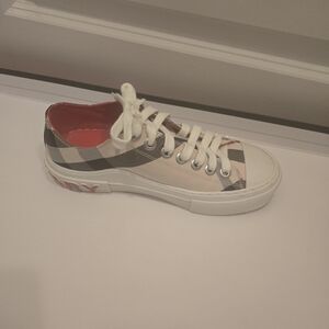 Burberry Beige Plaid Low-Top Lace-Up Sneakers with Red Accent